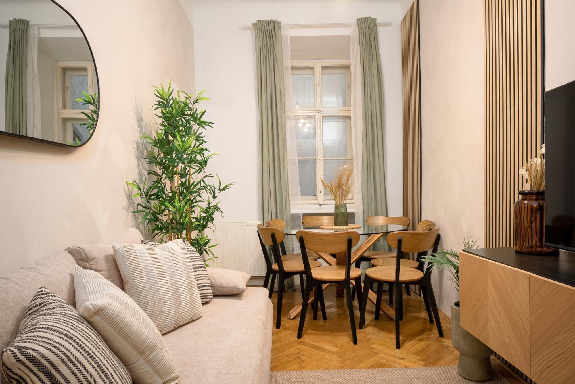 Close To Danube And Wiener Riesenrad المظهر الخارجي الصورة